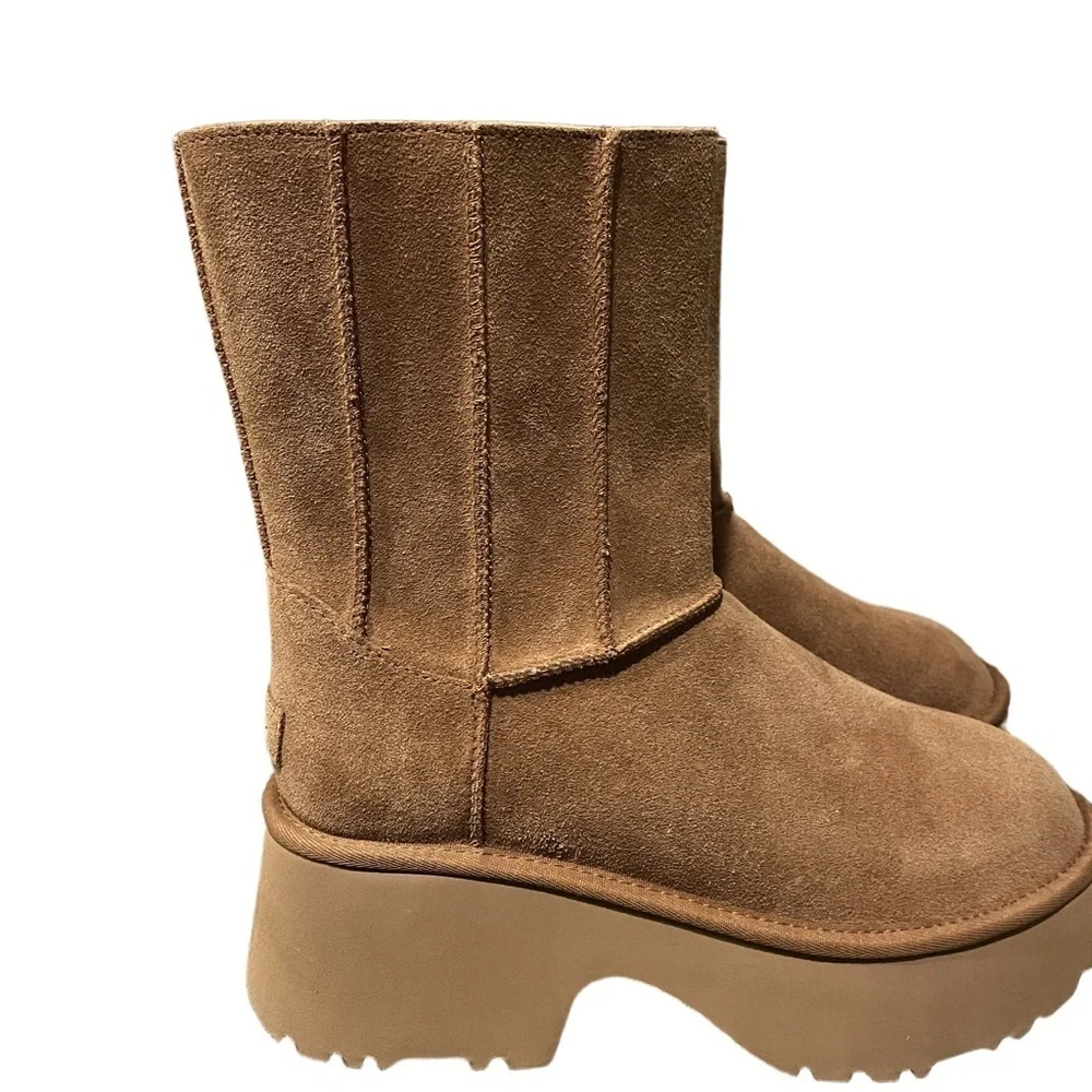 NWT UGG classic short platform boots
